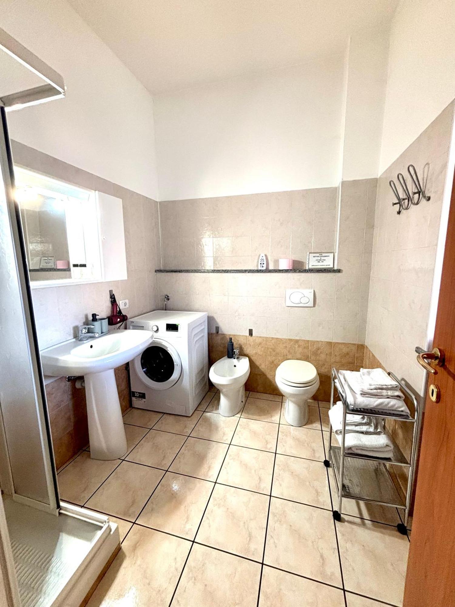 Palazzo Proietti Bilo 7 Apartment บีเอลลา ภายนอก รูปภาพ